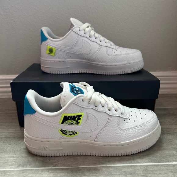 Wmns Air Force 1 '07 SE 'Worldwide Pack - Volt' - Picture 8 of 9